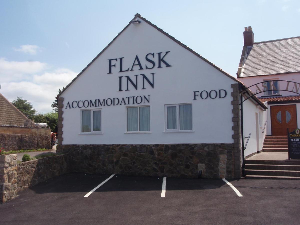 The Flask Inn Robin Hood's Bay Exterior photo